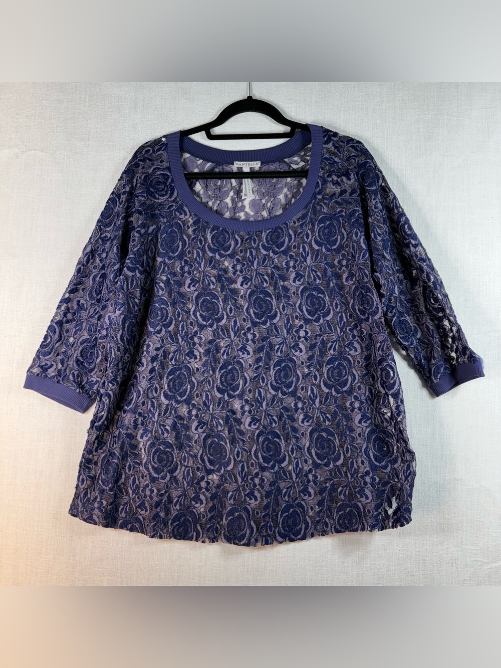 Dantelle Purple Lace Floral Scoop Neck Tunic it has a minor detail , see pic